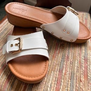 Universal Thread white buckle sandal